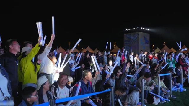 夜幕乐章：街头音乐会奏响幸福旋律——“潮流向北 春城焕新”报业主流媒体看长春青春蝶变系列报道之二