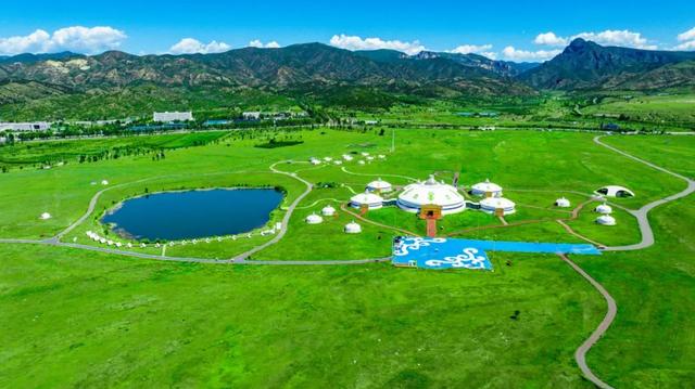 呼和浩特太会了！用“山、天、水、土、绿”拼出顶流🤩