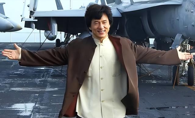 李连杰手术3天后，恶心的一幕发生了，5cm刀口也没换来网友同情