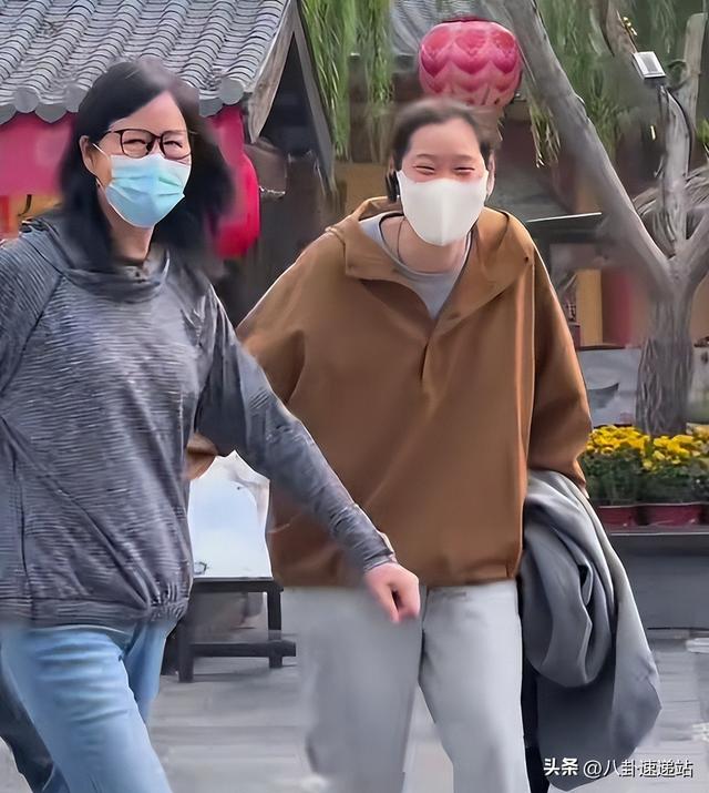 退休四年，65岁郎平再破“天花板”，重回女排传闻终于真相大白