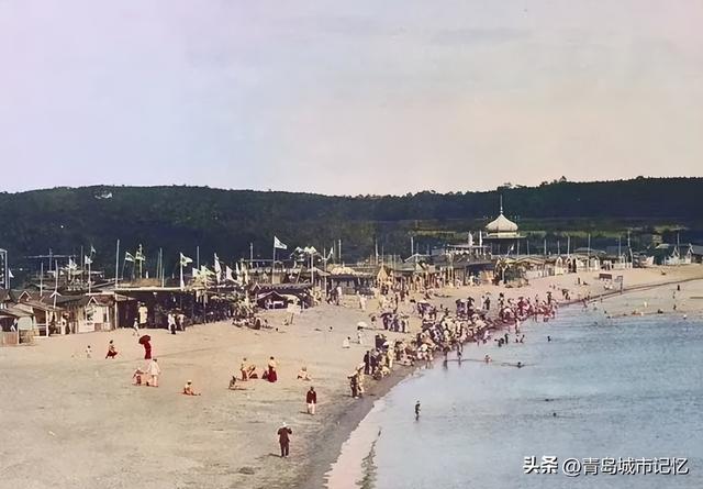 海水浴场音乐亭，100多年前德国海军军乐队每周在这里演奏