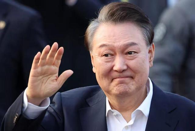 60：51！韩国瑜落锤，弹劾赖清德提案通过，郑丽文有个担忧或成真