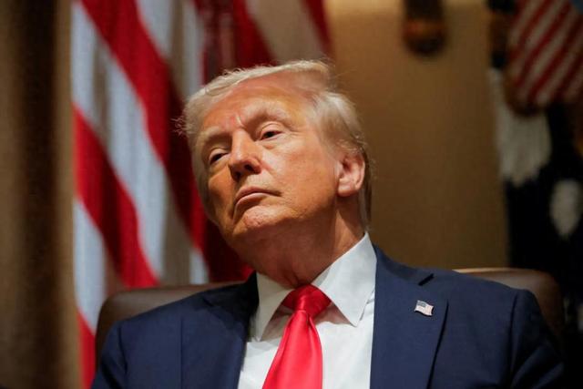 金正恩罕见落泪，普京态度大变，美专家痛心：特朗普对中国太软弱