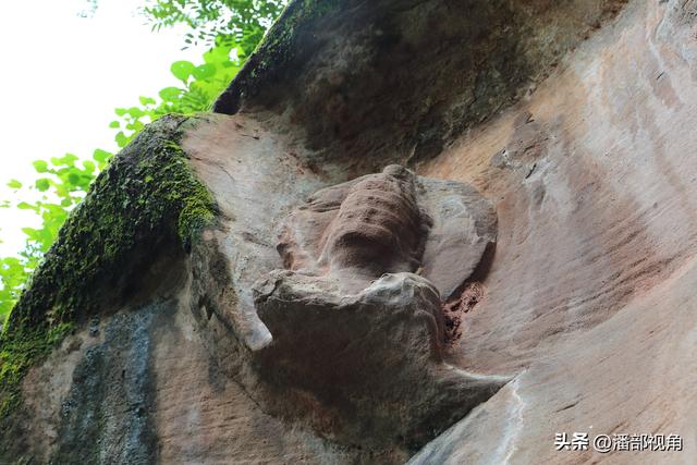 巴蜀石刻：寻访广安岳池坪滩东岩寺摩崖造像