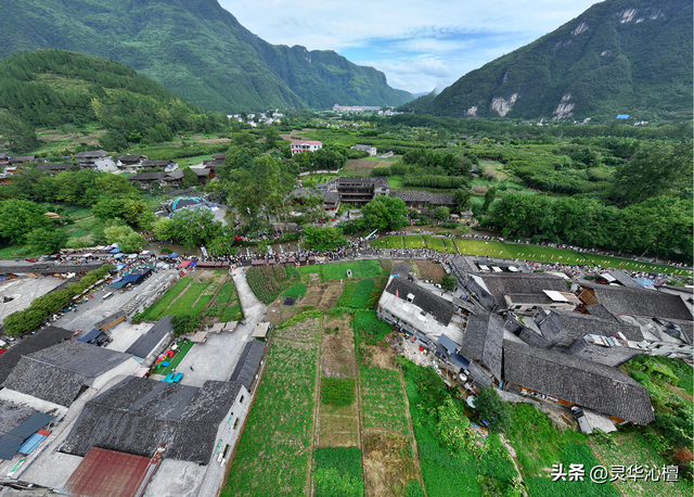 “畅游诗画云舍·共赴山海之约”江口云舍清凉狂欢嘉年华活动举行