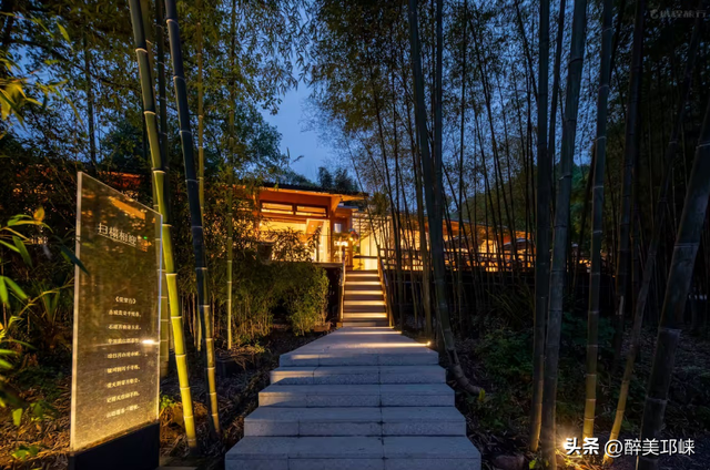 放春秋假啦！成都天台山旅游景区免门票→