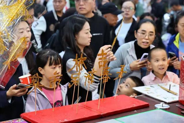 在新民大街，你去感受航空魅力了吗？