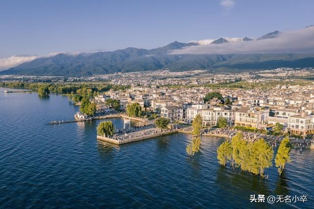 云南大理和丽江都去旅居过，实话实说，两者对比，大理要好多了