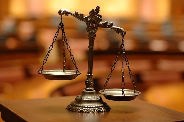 从摔狗到反杀，山西多人闯宅打砸致1死3伤，算不算防卫过当？