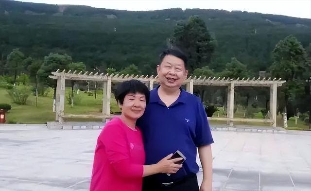 63岁矿老板妻子离世	，次年娶38岁模特，5年过去，如今二人怎样