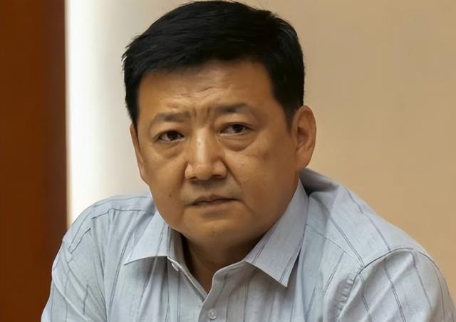 一口气放出4集，热度第一，终于有让我彻夜狂追的刑侦剧了