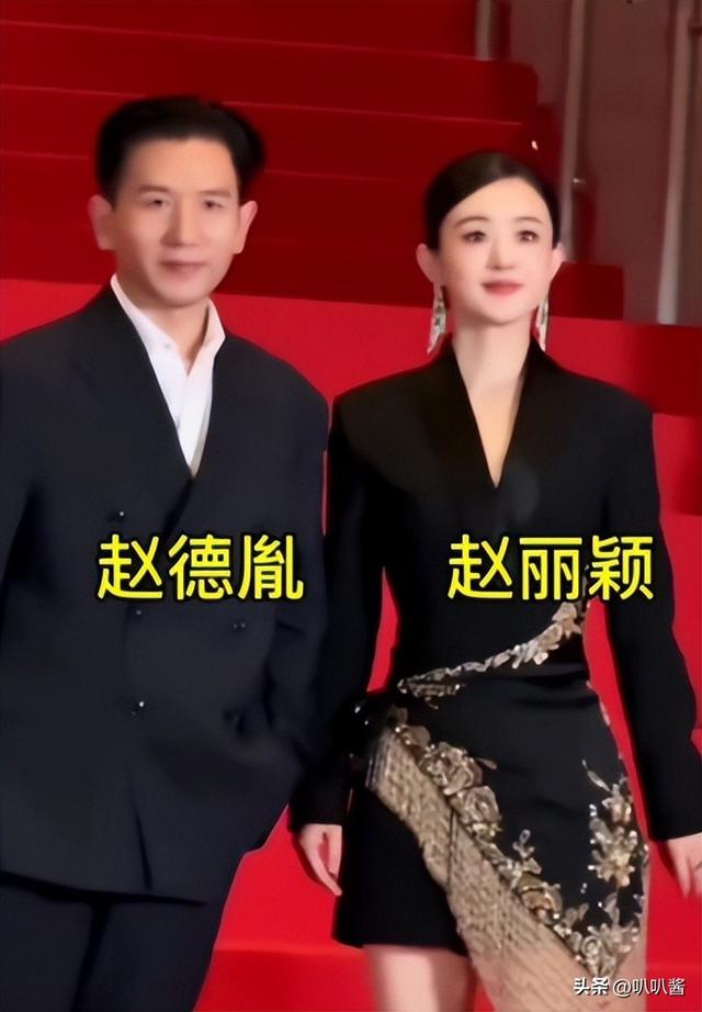 和赵德胤恋情真相大白半年，央视3天2次点名赵丽颖，冯绍峰没说错