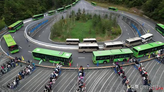 光摆渡车就要50元，不买看不了瀑布？游客：黄果树瀑布吃相太难看