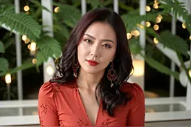 年轻美女迷恋一头公猪，甚至要与家人断绝关系，真相难以启齿图片