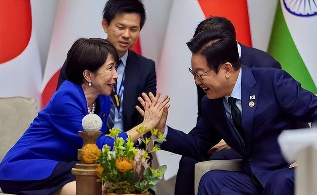 高市等到强援，李在明下总统令，对中国船只下手，要在苏岩礁硬刚