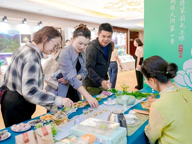 4个主题12条线路 共赴“红色山海行”