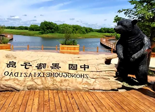 中国赚翻了，被侵占50年的国土，我国却不费一兵一卒给收回了