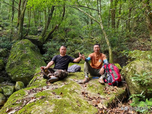 龙岩黄连盂徒步登山