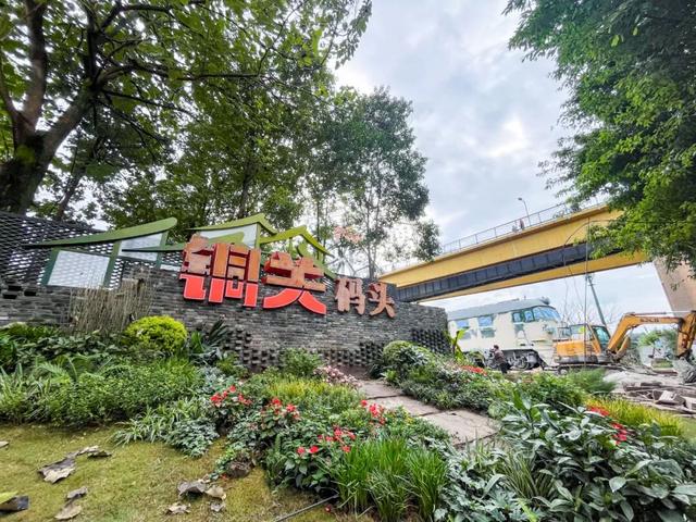 绿皮火车“开进”老城区！本月底，宜宾又有新打卡地