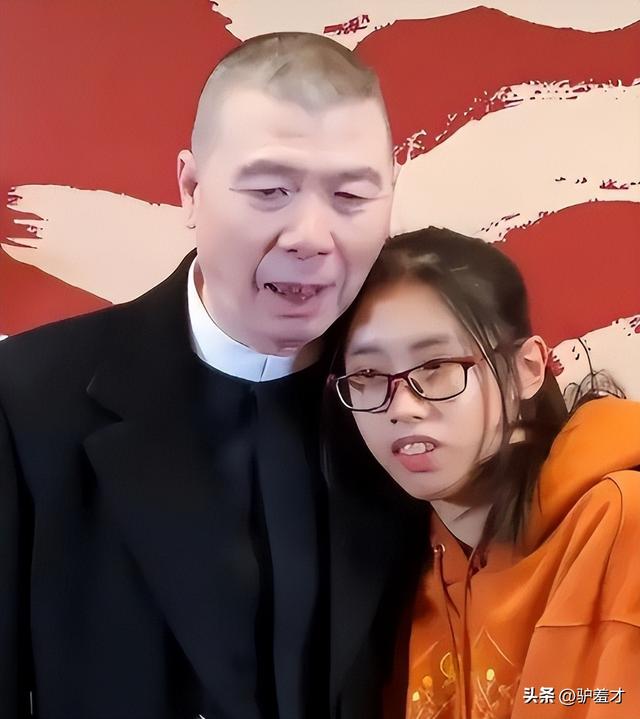 徐帆回应离婚5个月	，冯小刚近况曝光，他的“小心思”再藏不住了