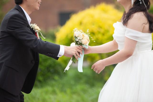 终极追问：婚姻到底是什么？一场关于人性、繁衍与包容的深刻探索