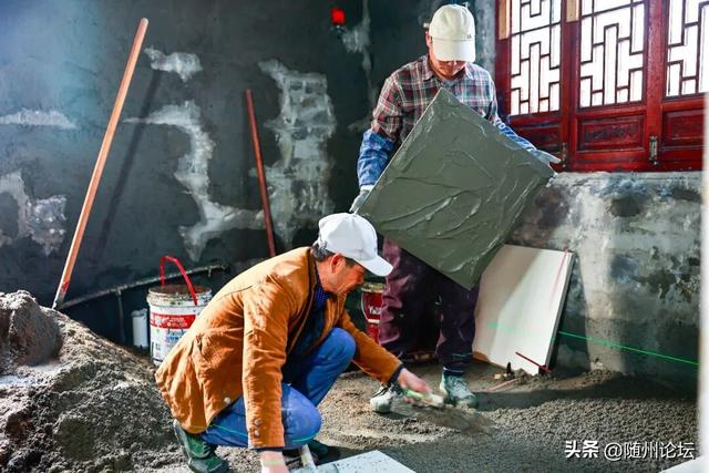 文化公园：公园焕新添暖意 游客欣然入画来