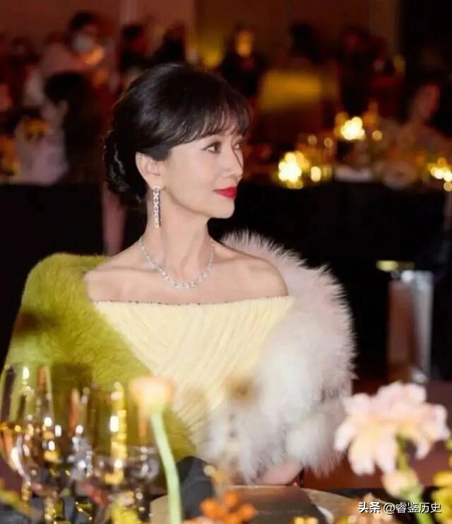 再多钱有什么用？72岁赵雅芝如今现状	，给所有中老年人提了个醒