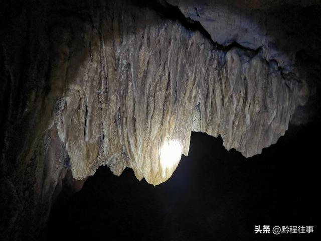 探险贵州深山原始溶洞，遇见一个躲匪洞、一座红军坟