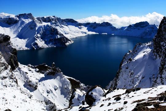 冬天别宅家！这10个地方承包你所有快乐，从飘雪浪漫到避寒暖阳