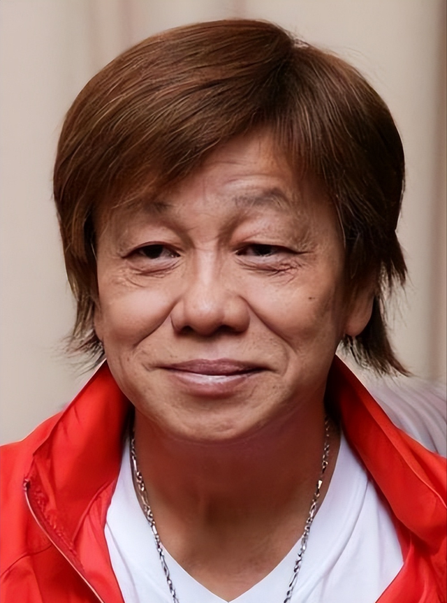 梁小龙被曝离世1天，私生活被扒底朝天	，原来他和杨少华处境一样