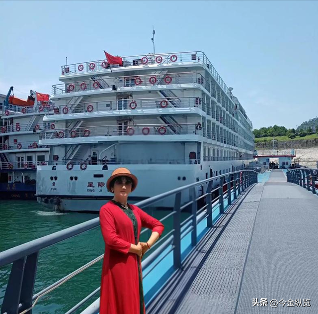 央企联手打造邮轮巨舰！万亿红利来袭，普通人也能坐邮轮出海了！
