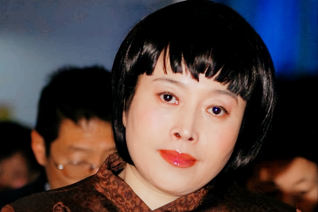 善恶有报！“风流成性”的代价，在65岁丁嘉丽身上体现得淋漓尽致