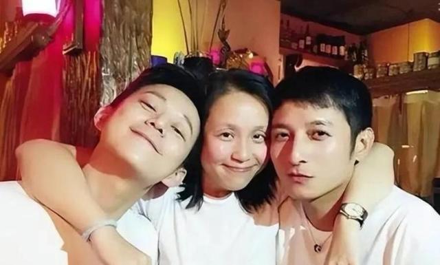 从主持人到"精神病"，49岁无妻无子的李维嘉，给不婚人士提了个醒