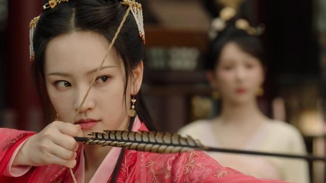 二刷《长相思》才看懂，原来小夭额间的桃花，早就暗示了她的真身