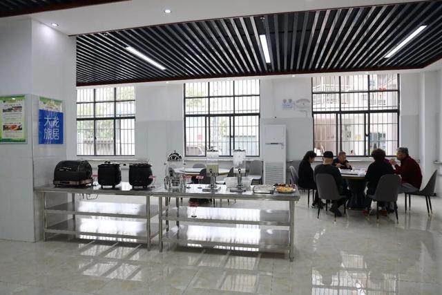 梯田映暖阳，元阳让异乡人恋上“第二故乡”