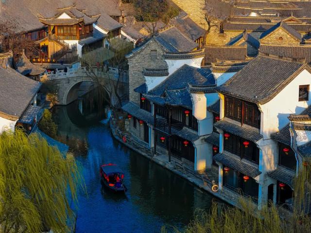 抓住秋天的尾巴 | 台儿庄古城秋色打卡指南，附私藏机位！