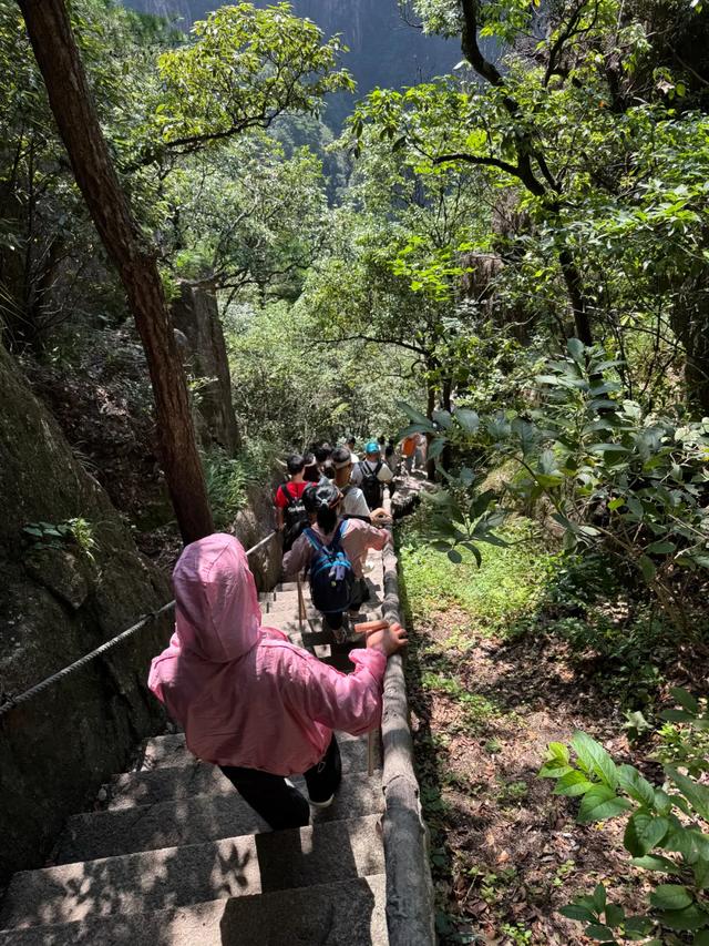 徒步三山五岳：安徽黄山！