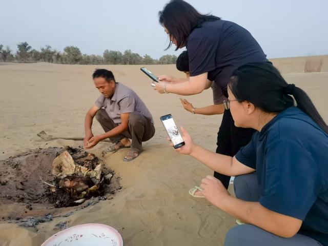 自治区旅行社协会考察和田文旅资源 为秋冬季旅游产品设计“探路”