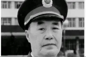 董占林七八条枪，俘获400伪军，曾司令员奖励他一条日军皮带图片