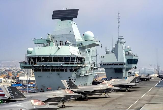 又让张召忠说中了？东拼西凑550亿建的2艘航母，如今彻底成为累赘
