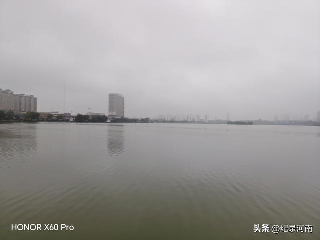 七上八下全国文明城市柘城县迎来汛期，晨练国家湿地公园榕湖发现