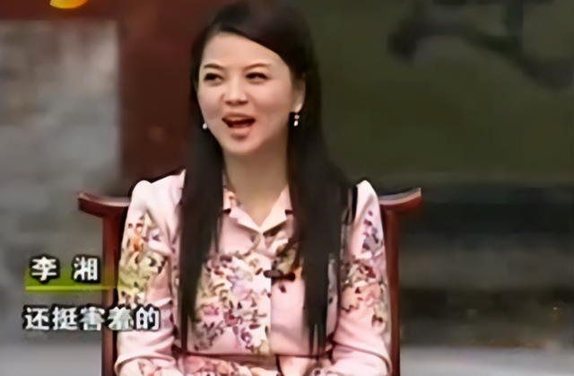 王岳伦没想到，自己风光无限的前妻李湘，17年前和释永信相谈甚欢