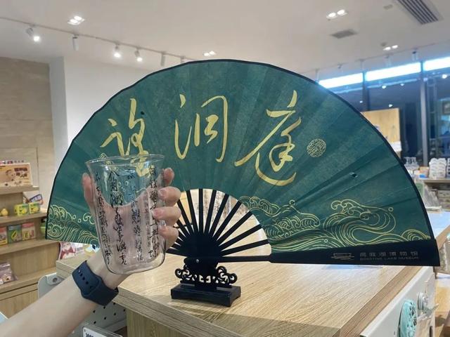 在岳阳，我找到了七夕约会的天花板！
