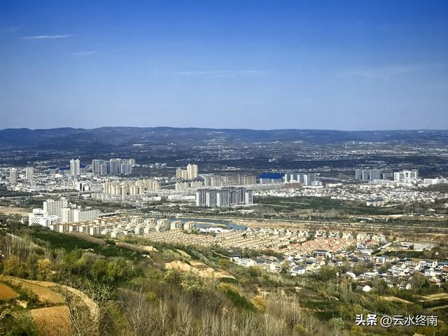 轻松开车看山景：有蓝田这条最美“山景路”，就没环山路什么事了