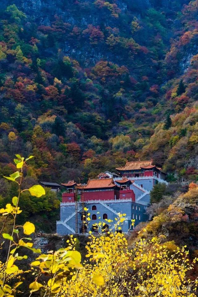 岚县白龙山