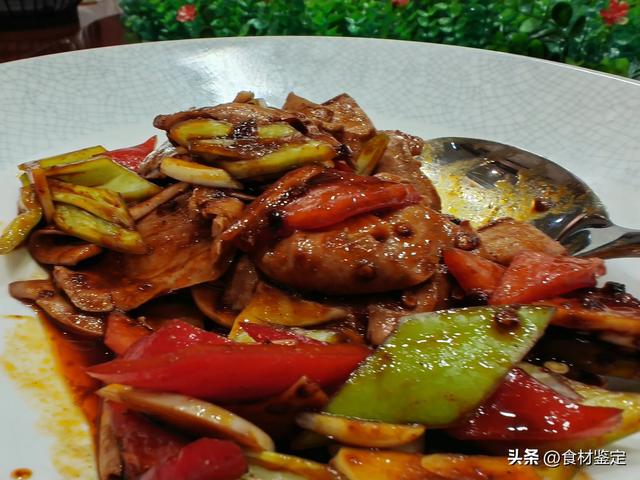 外地朋友来沈阳鹿鸣春，一吃一个不吱声