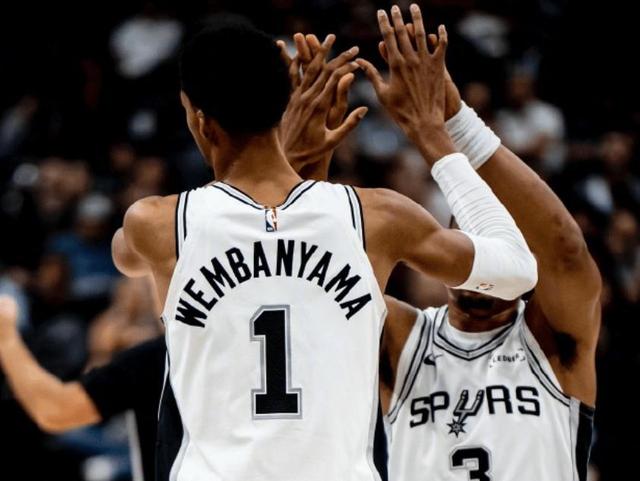 爆大冷！文班首次被打爆，5连胜终结，这一战，我必须承认5个现实