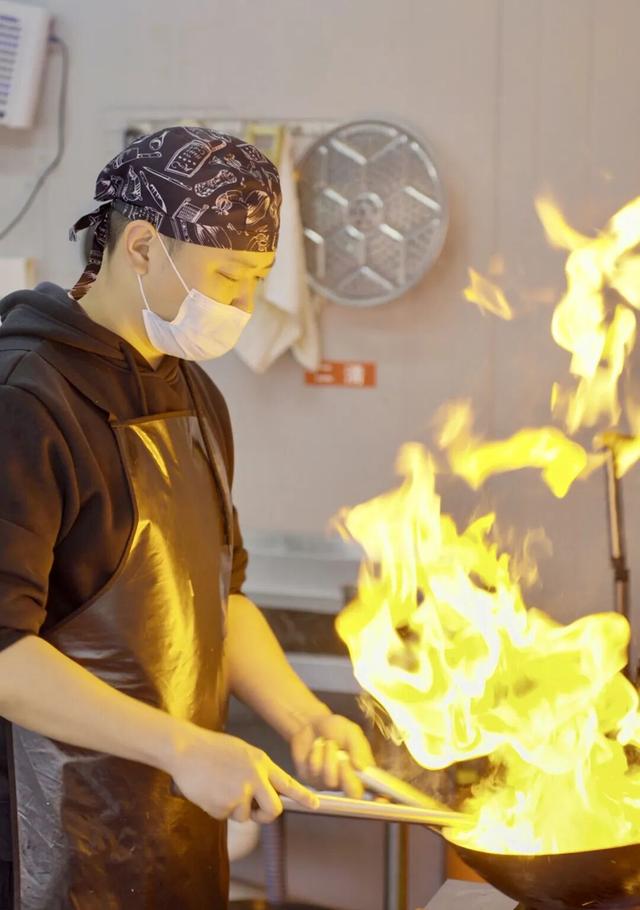 跟着赛事游遵义 │ 红花岗小巷里的宝藏小店，承包你的烟火胃！