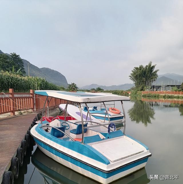 广西南宁市马山县周水村，探那马土司故地，有水上乐园还有斗牛场