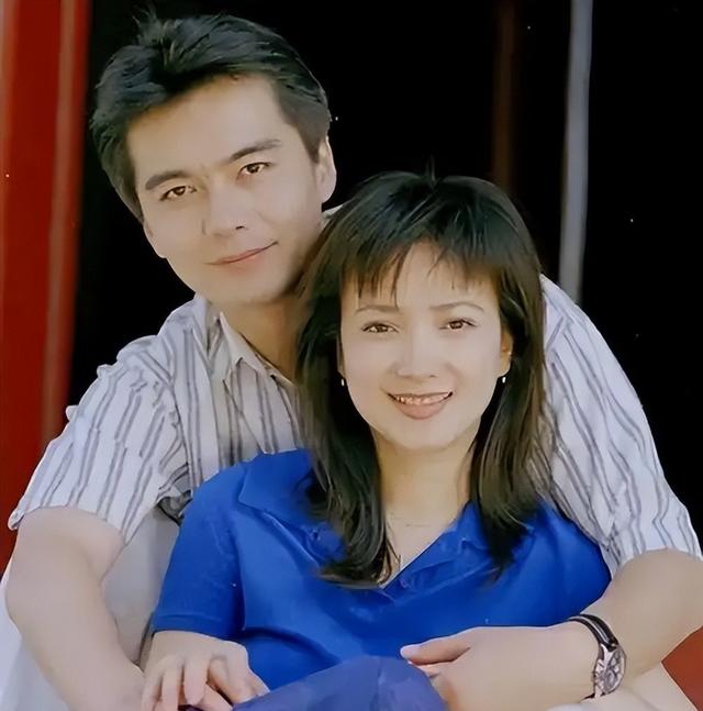 她走后24小时，全网却开始了另一场“表演”